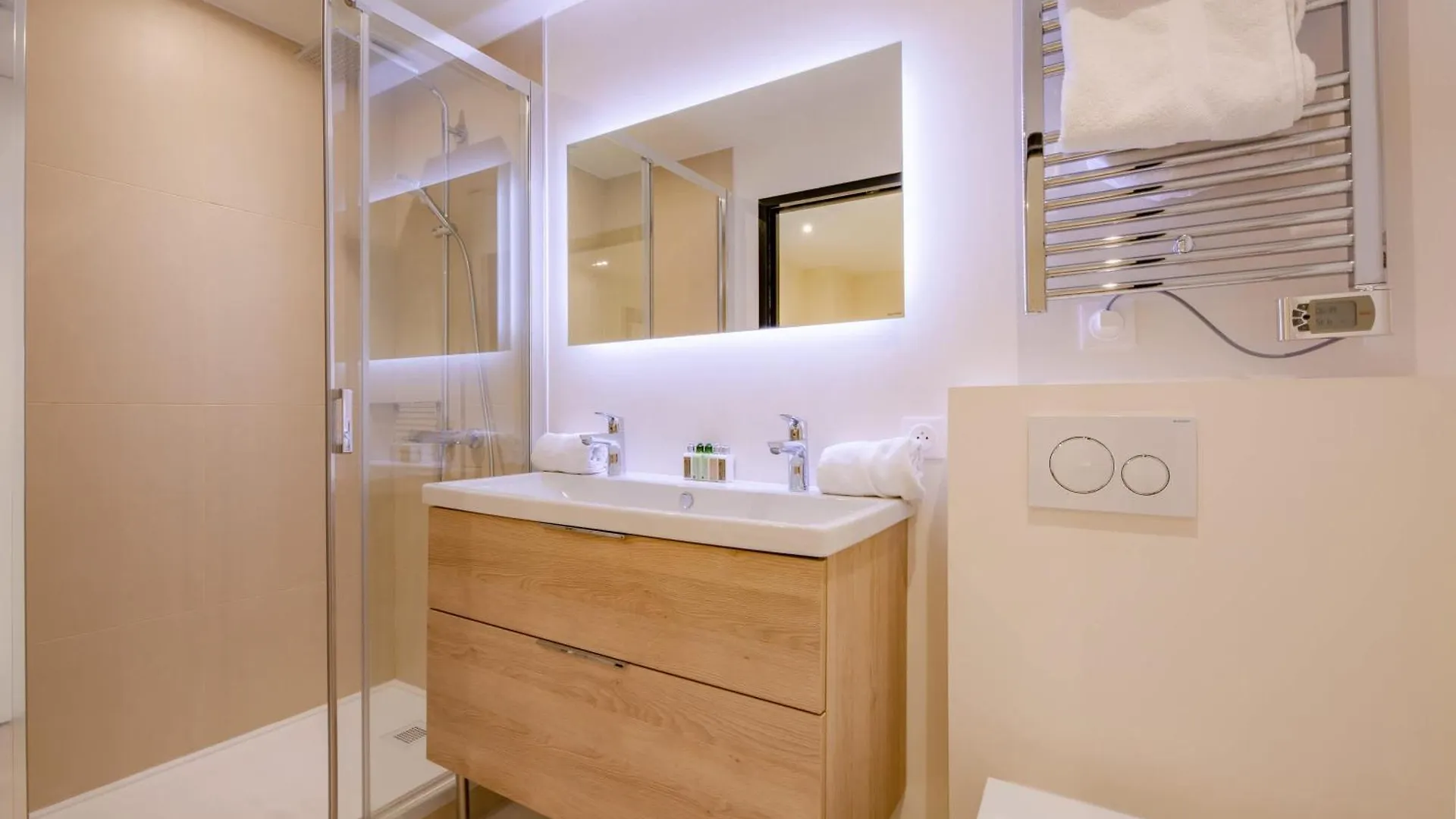 Scandinavian Urban 3 - 2Br Apartment In Cannes Center - Close To The Beach And Palais Franciaország